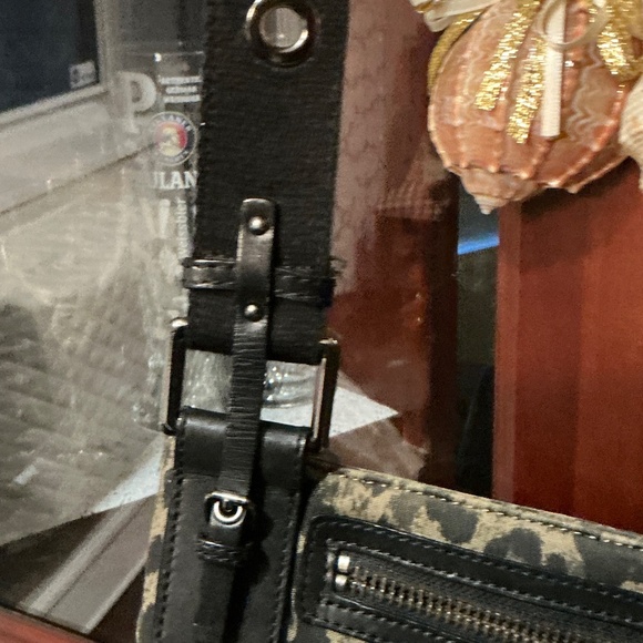 KENNETH COLE LEOPARD PRINT CROSSBODY CANVAS BAG - Picture 6 of 10